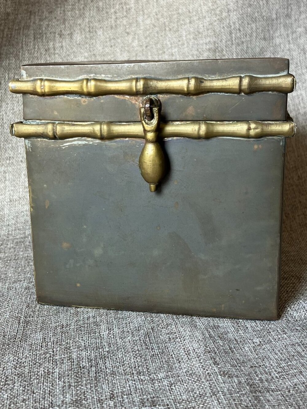 Vintage Brass Hinged Trinket Box with Bamboo Accents – Hollywood Regency Style